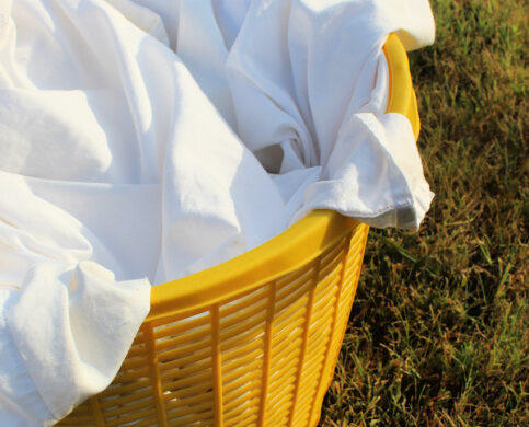 How to Naturally Whiten Laundry–An Easy Way