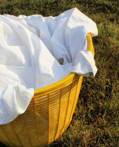 whiten laundry naturally